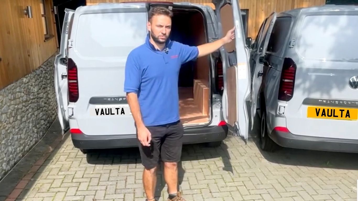 VAULTA Hooklock Installation Ford Transit Custom 24+